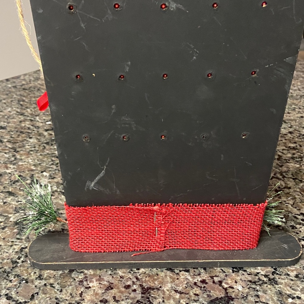 Christmas wood Advent Calendar with wreath count down black Red Accents - Picture 8 of 10